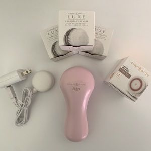 Clarisonic Mia with 4 brush heads